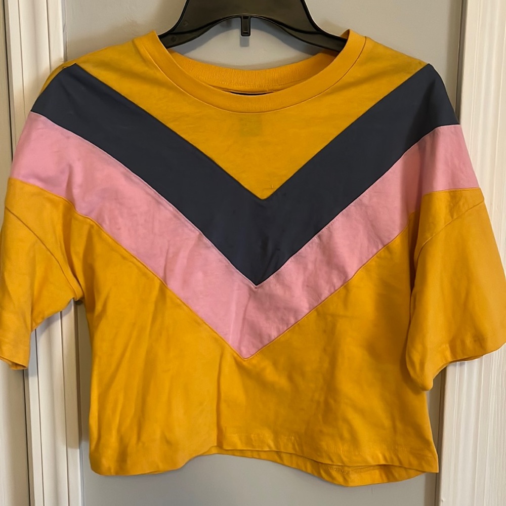 Super cute Rue21 crop